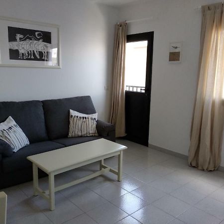 Apartamento Malvasia Vv Аресифе Екстериор снимка